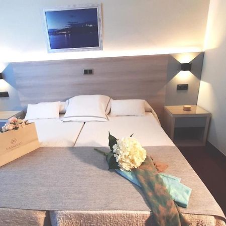 Hotel Nueva Plaza Maliaño Eksteriør billede